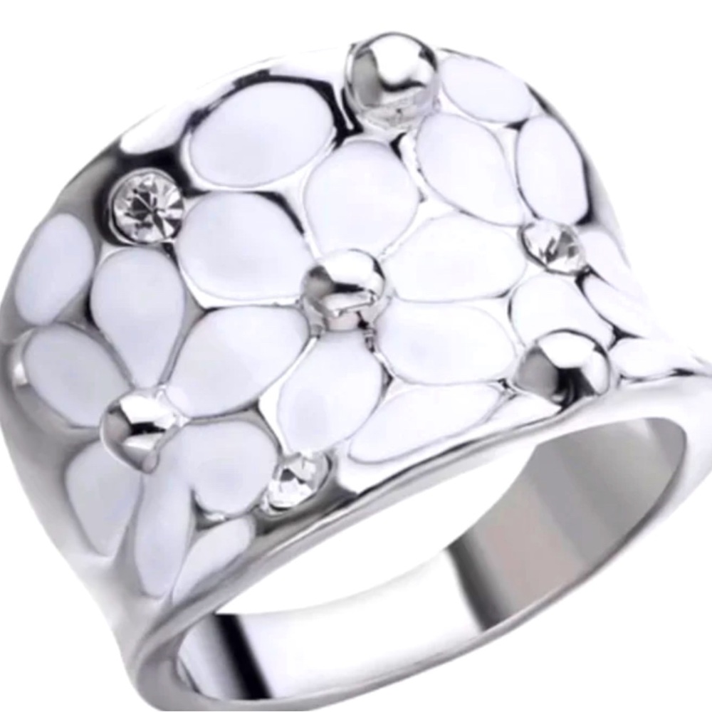 Large Silver Daisy BOHO ring wZirconia accents sizes  6,7,8,9  Unique& Beautiful